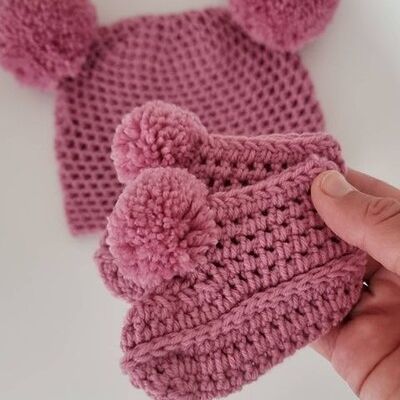 Rosa Himbeer-Pompom-Booties
