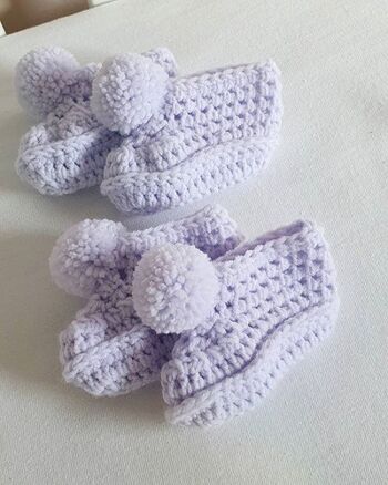 Chaussons pompons lilas 2