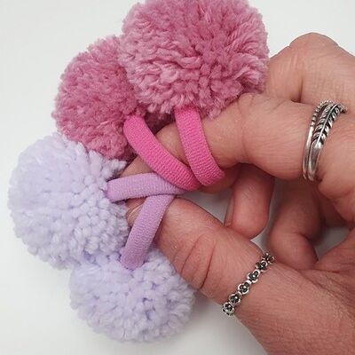 Single Pompom Bobble Small