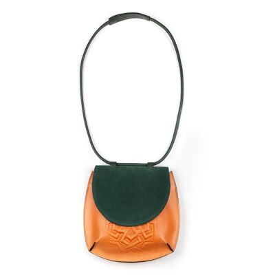 BOLSO BANDOLERA PIEL COLECCION MEZQUITA / Color cuero combinado solapa en verde