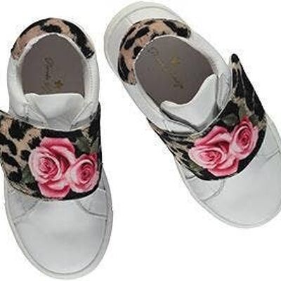 Sneakers With Rose Print Strap
