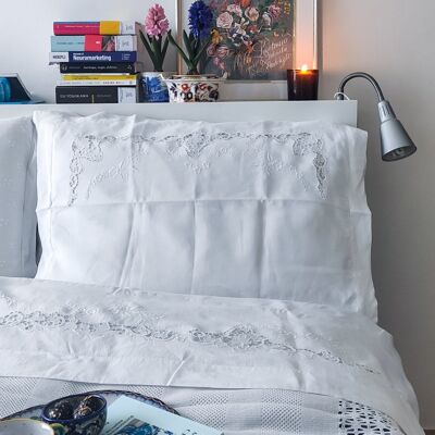 Set of double bed sheets in linen and Burano lace