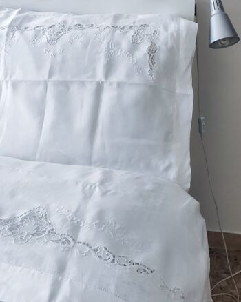Parure de lit double en lin et dentelle de Burano 3