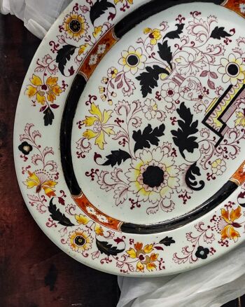 Plateau moyen en porcelaine anglaise à décor de type imari 2