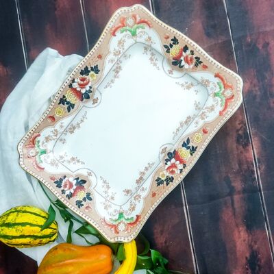 Rectangular tray with red decoration