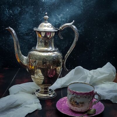 Teapot engraved sheffield end 800