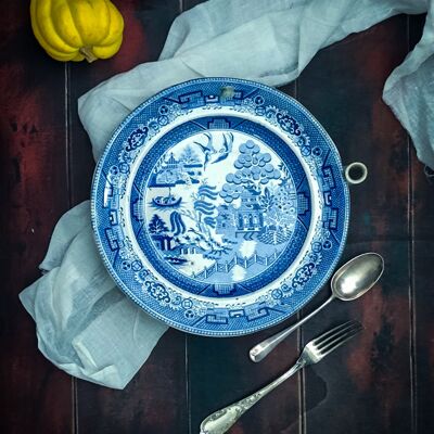 Englischer Chafing Dish aus Porzellan mit Weidendekor