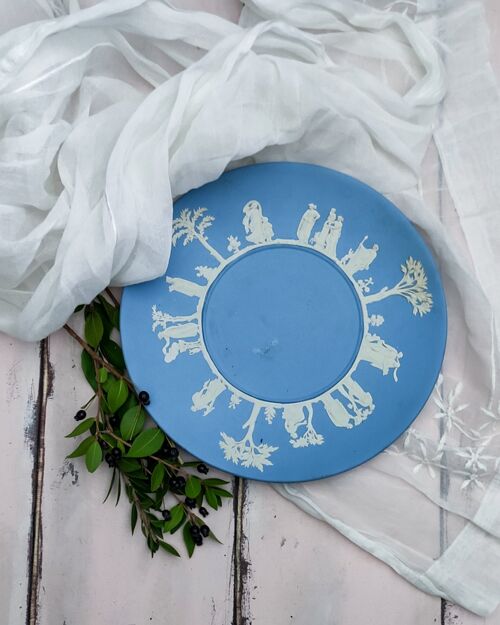 Piatto wedgwood  azzurro scene mitologiche