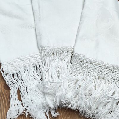 Set of three cotton towels with fringes