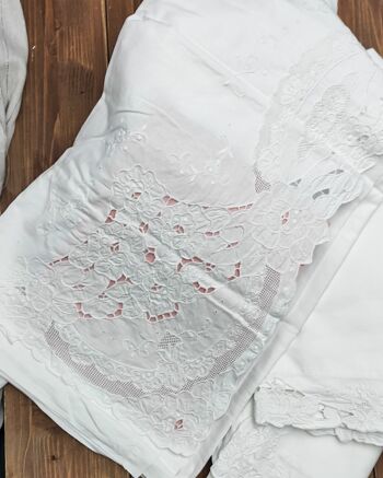 Draps lit double en coton ajouré avec deux taies d'oreiller 2