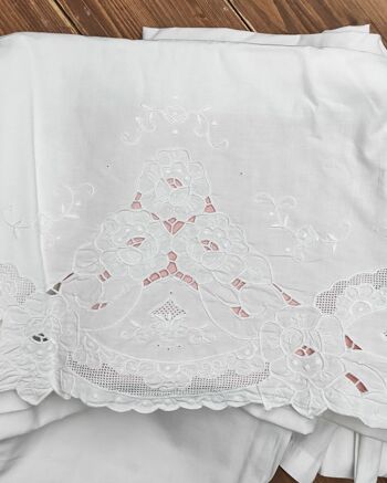 Draps lit double en coton ajouré avec deux taies d'oreiller 5