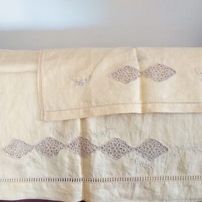 Pair of yellow linen towels with hand embroidery