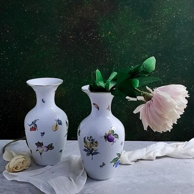 Handbemalte Herender Porzellanvasen - eine Vase