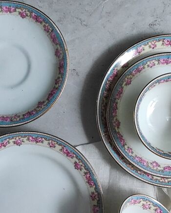 paire de tasses à thé en porcelaine anglaise aux roses 5
