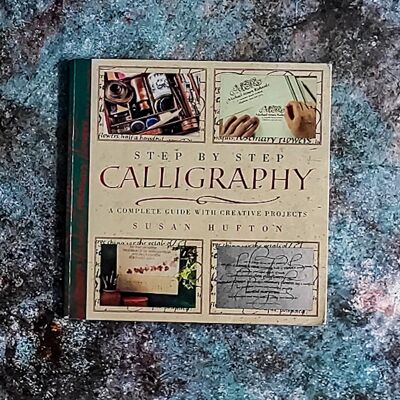 Calligraphy manual book: step by step calligraphy