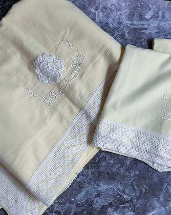 Draps doubles en coton jaune avec filet dentelle 3