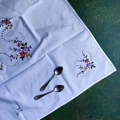 linen tea placemat with colorful flowers
