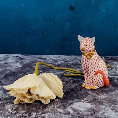 Beautiful herend cat figurine