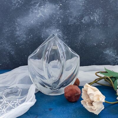 Baccarat crystal leaf vase