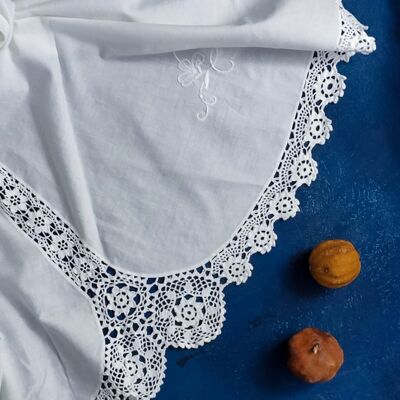 Round cotton lace crochet tablecloth