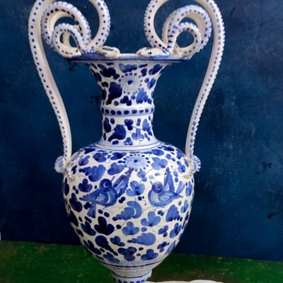 Deruta vase with hand painted snakes