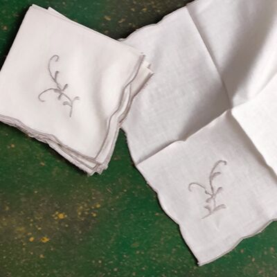 Set of 6 tea napkins with branch embroidery
