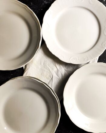 ensemble de six assiettes plates en porcelaine blanche italienne 3