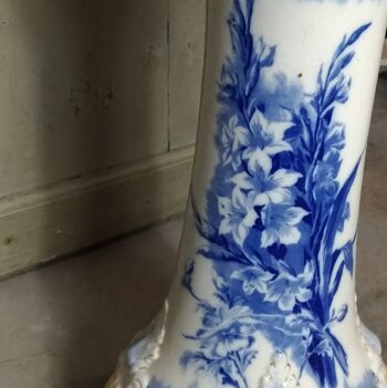 Porte-vase en porcelaine 4