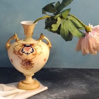 Vase ancre avec fleurs peintes 1