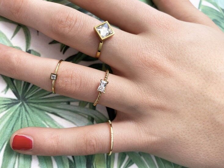 R738 Small Basics 6 grabados triples Acero dorado