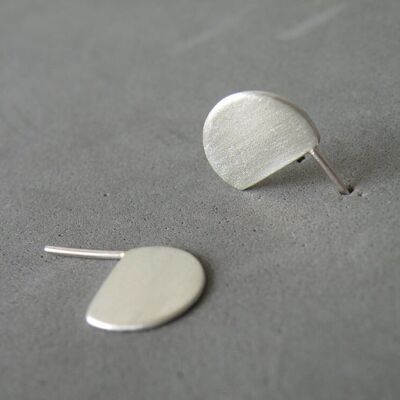 Orecchini a perno in argento contemporanei, borchie a semicerchio per lei, gioielli da donna, regali per la moglie