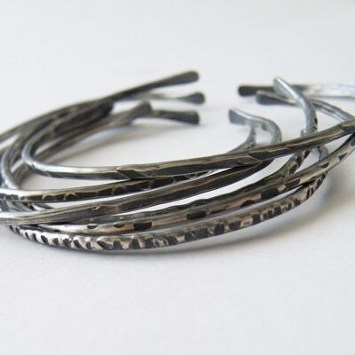 1 Open Bangle  Stacking Cuff, Silver Hand Hammered Textured Bangle, Available Thickness 2mm/2,5mm/3mm. The listing is for 1 cuff