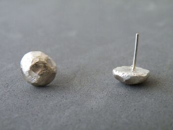 Goujons d'argent pépite à facettes, boucles d'oreilles sphères pour elle, idées cadeaux de bijoux minimalistes pour femmes 2