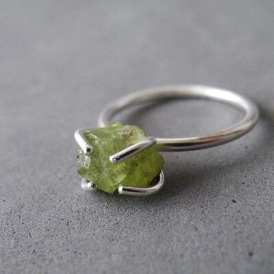 Raw Green Peridot Solitaire Ring, August Birthstone Jewelry Women, Ring Gift Ideas