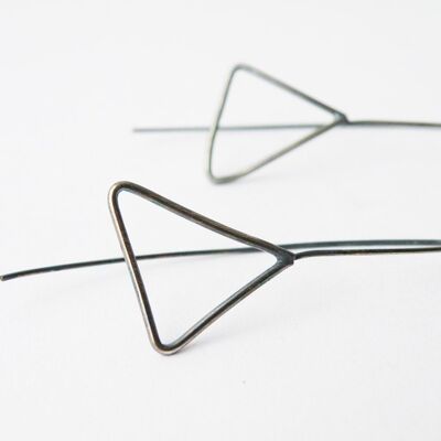 Dreieck-Ohrringe aus Sterlingsilber, minimalistischer geometrischer Damenschmuck aus oxidiertem Silber