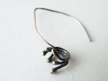Boucles d'oreilles pendantes en argent sterling Boucles d'oreilles abstraites Boucles d'oreilles plantes carnivores Bijoux minimalistes modernes par SteamyLab 5