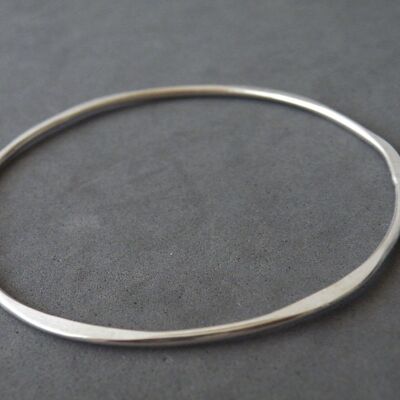 Brazalete Apilable de Plata de Ley Pulsera Martillada Minimalista Grosor Disponible 2mm/2,5mm/3mm