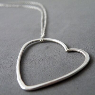 Collier coeur romantique doux Collier minimaliste en argent sterling Pendentif décrit par SteamyLab