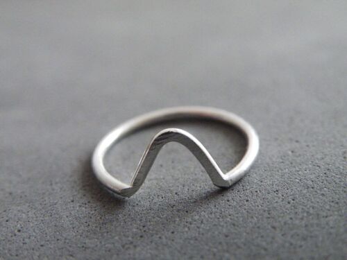 Chevron Silver Stacking Ring, Dainty Midi Ring for Her,Minimalist Ring Gifts