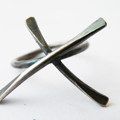 Anello a croce unisex ossidato, gioielli spirituali in argento per lei e per lui, anello in argento goth