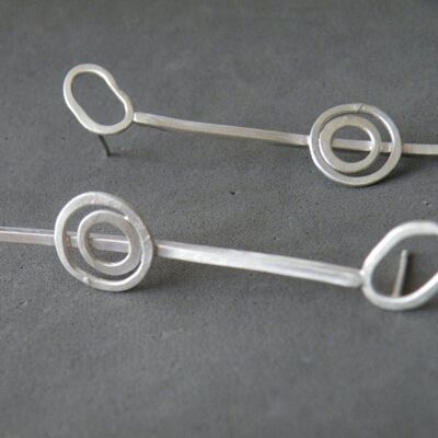 Boucles d'oreilles géométriques faites à la main Mismatch Boucles d'oreilles pour femme Argent sterling Bijoux modernes Idées cadeaux