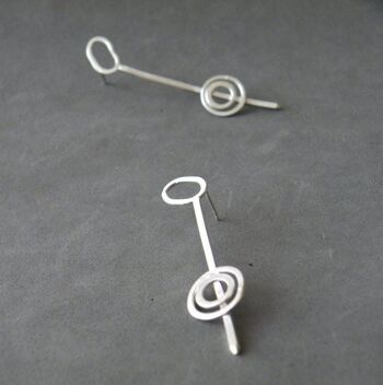 Boucles d'oreilles géométriques faites à la main Mismatch Boucles d'oreilles pour femme Argent sterling Bijoux modernes Idées cadeaux 5