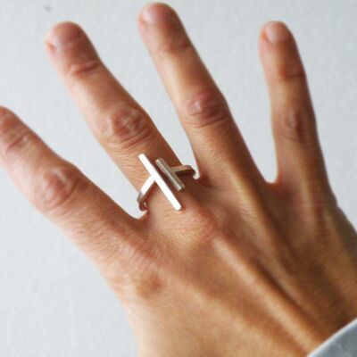 Women Parallel Bars Adjustable Sterling Silver Ring, Edgy Minimal Modern Open Ring Gift Ideas for Her