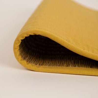 Cattail placemat W21 Yellow