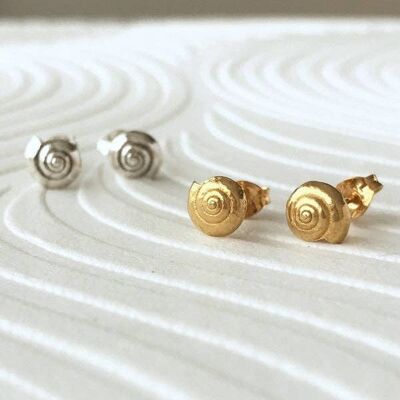 PETITES BOUCLES D'OREILLES RONDE COQUILLAGE ARGENT MASSIF , RSS/G