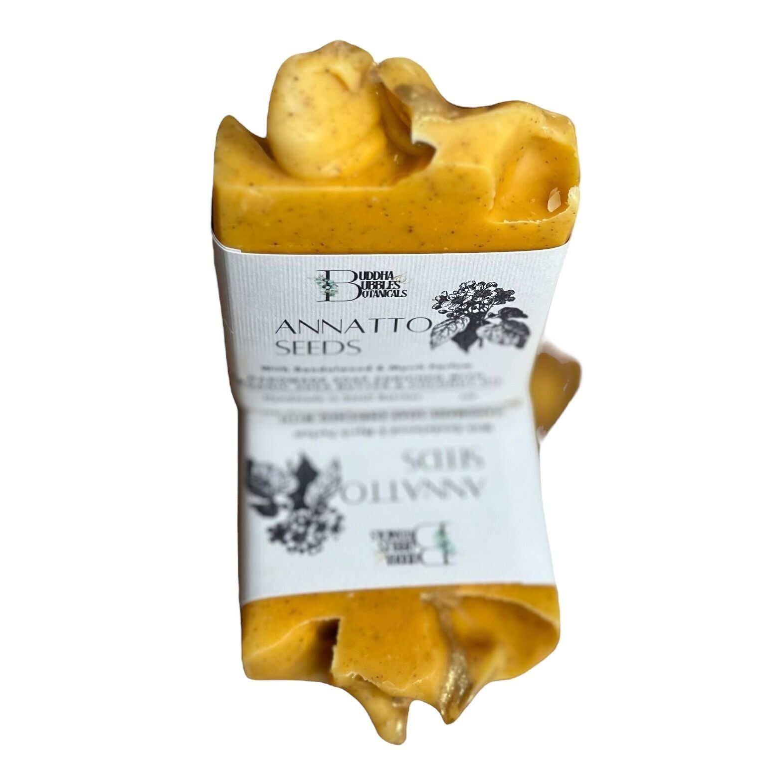 Peelendes, handgefertigtes Seifenstück, natürlich gefärbt mit Annattosamen, mit Sandelholz- und Myrrhenparfum, 95 g