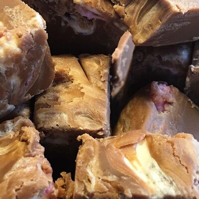 Rocky Road Fudge - Half Bar Box 150g e