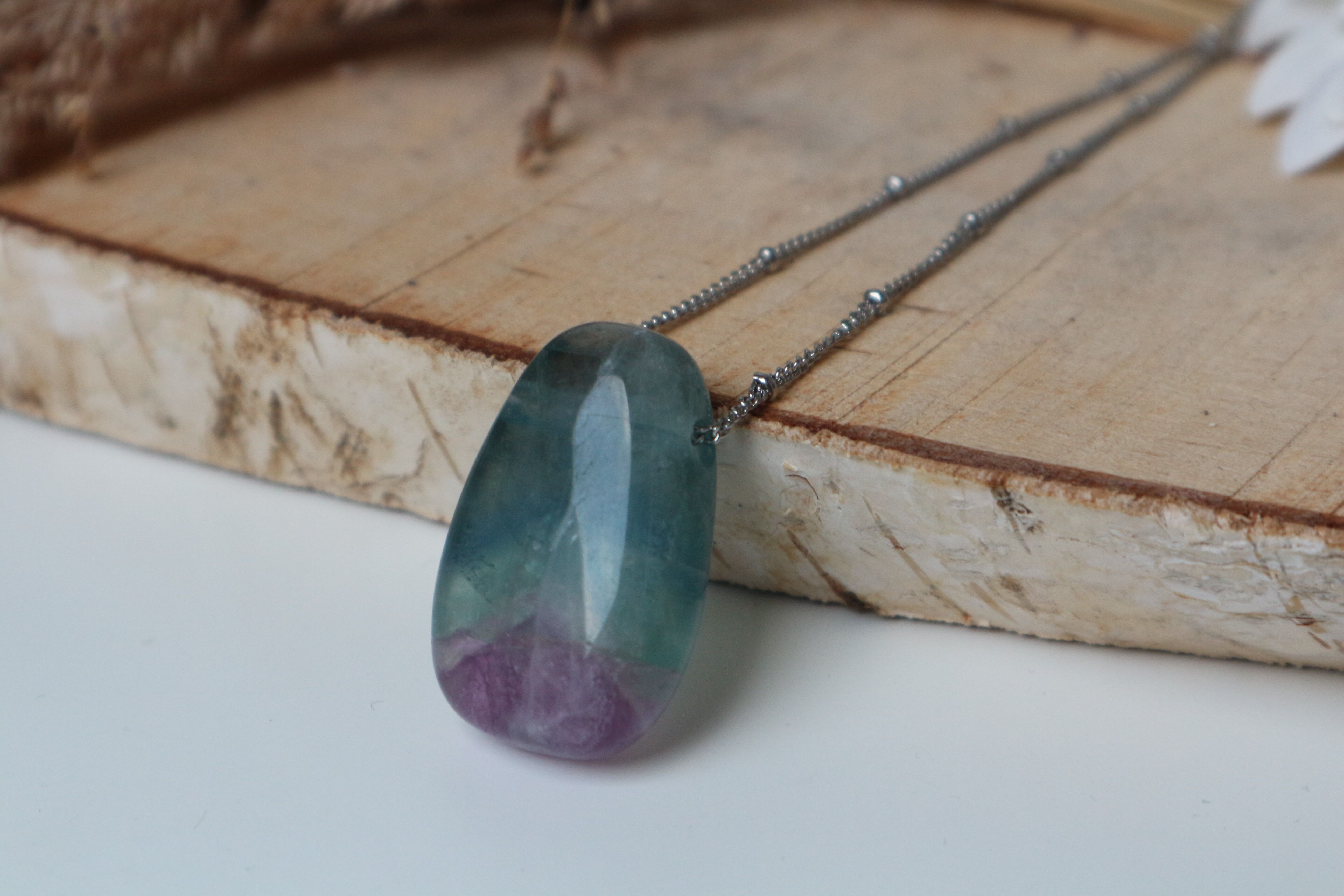 Collier de pierres précieuses - Fluorite arc-en-ciel