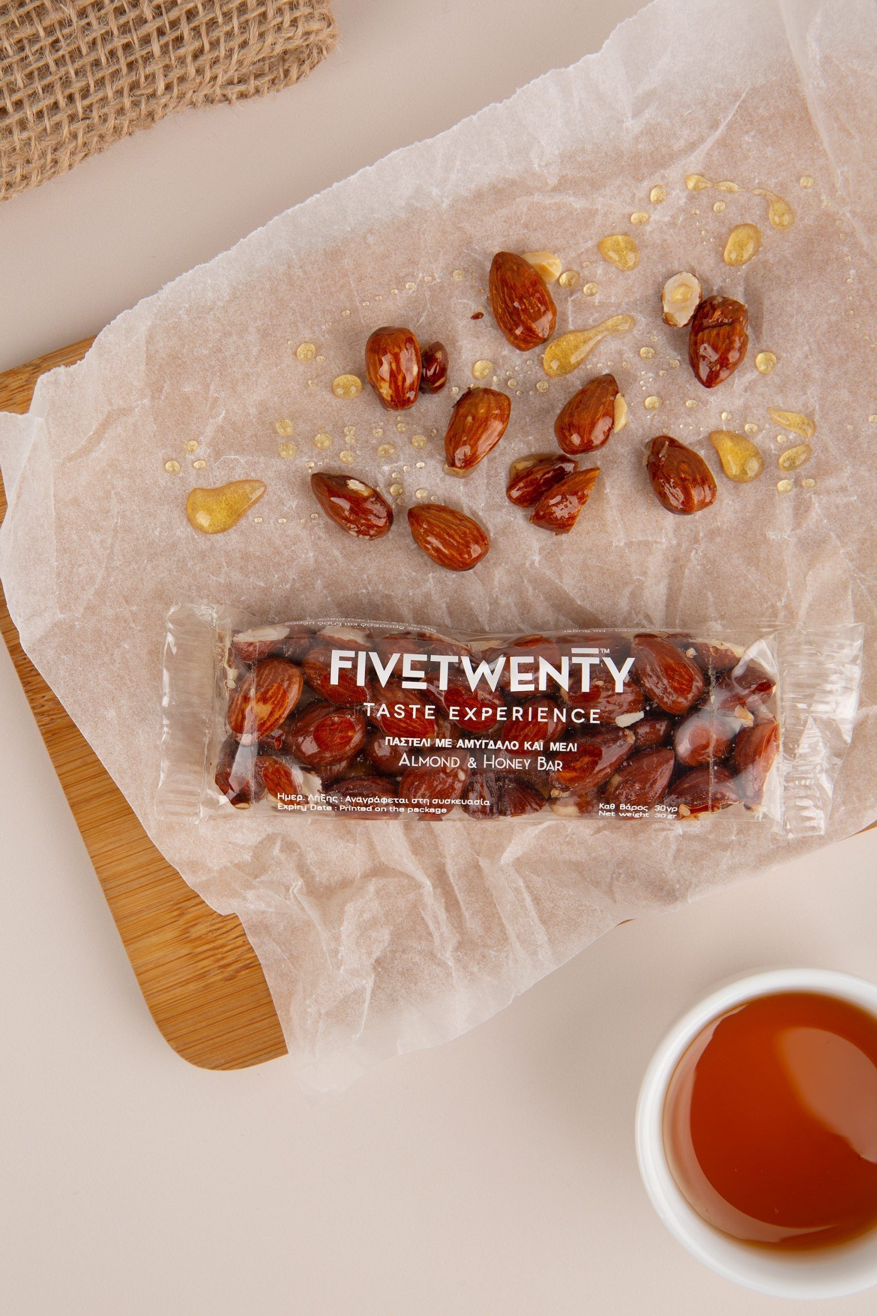 Energy bar with almonds and honey 30g