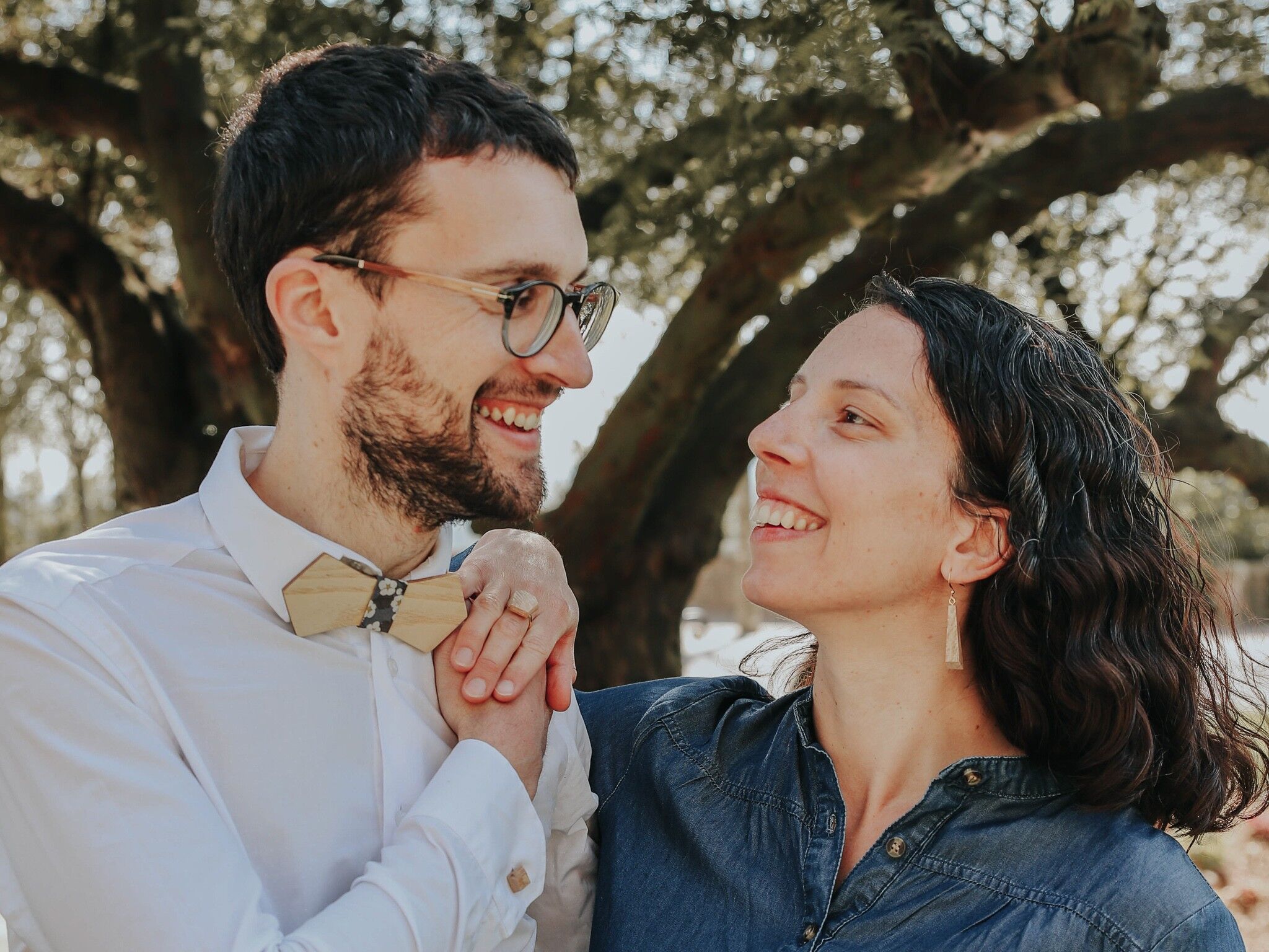 Papillon reversibile in legno: Mitsi grigio